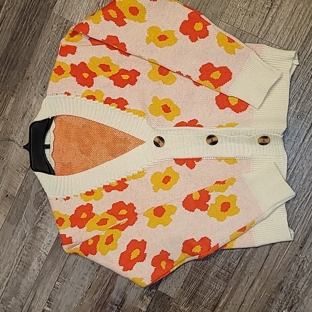 Flower Power Button Cardigan Size Small